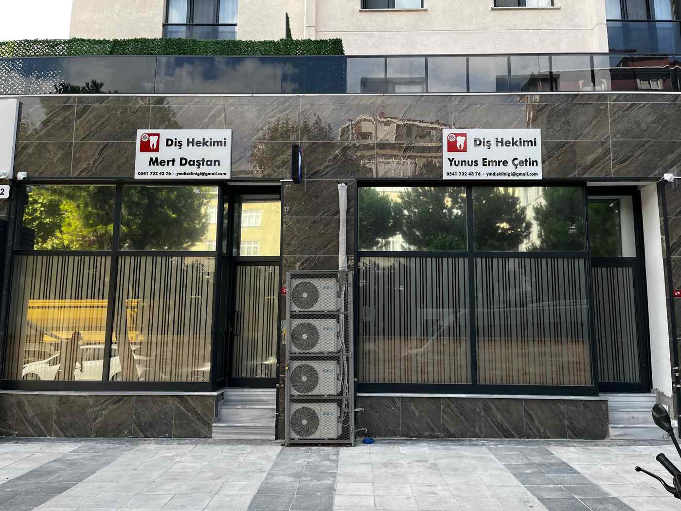 Mevlana Caddesi'ndeki binanın dış cephesi